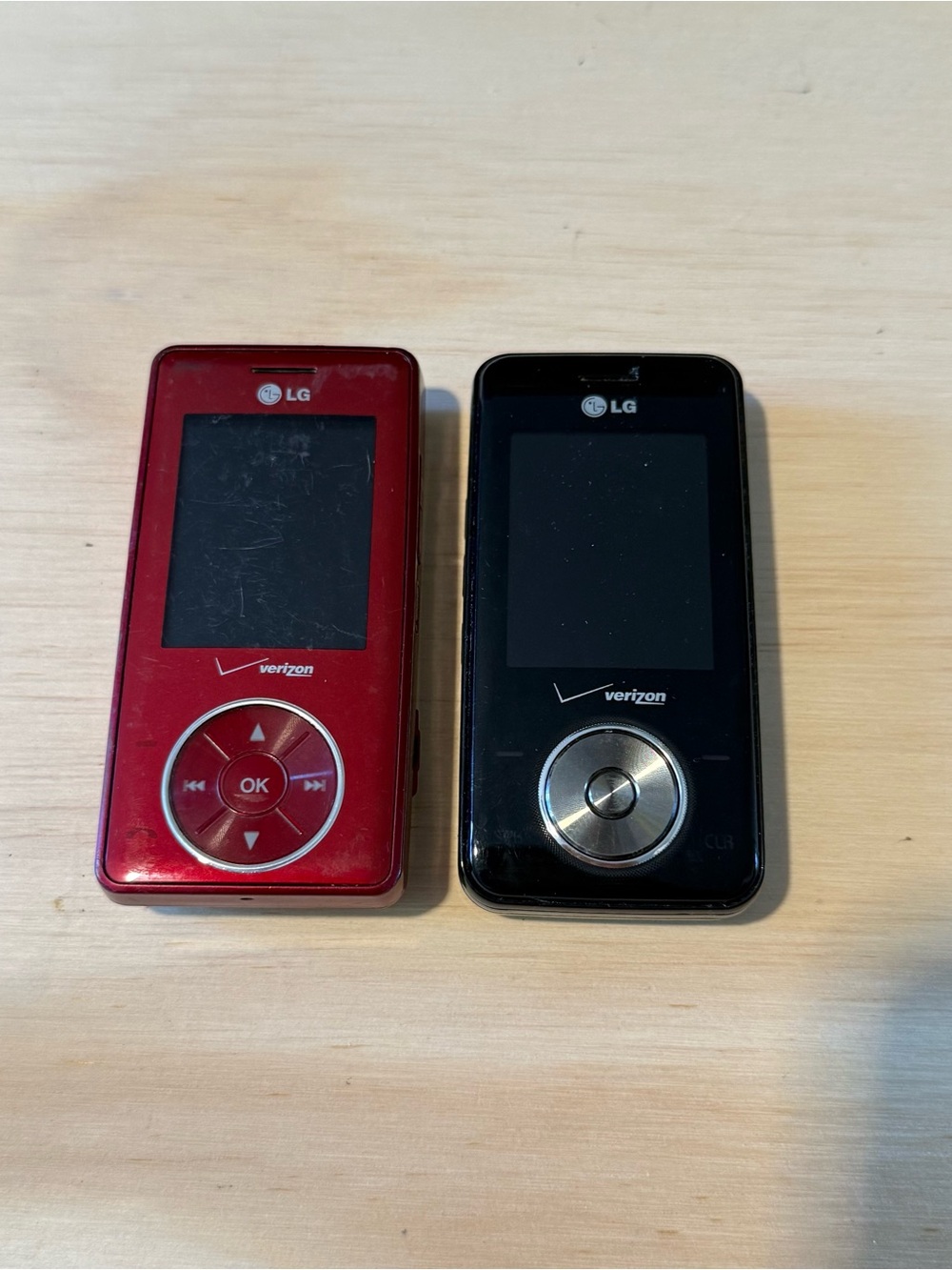 2-LG Chocolate 1/2-VX8500R/50 Red/Blk Flip Phone Verizon UNTESTED NoCharger Read